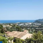 Maison D'architecte Avec Piscine Chauffee & Sublime Vue - Maison D'architecte Avec Piscine Chauffee & Sublime Vue Mae-2273 Willa Mandelieu