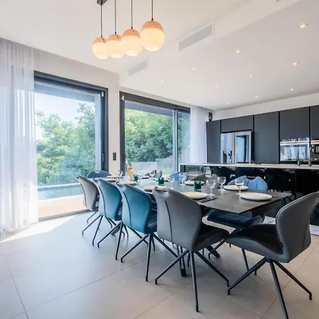 Maison D'architecte Avec Piscine Chauffee & Sublime Vue - Maison D'architecte Avec Piscine Chauffee & Sublime Vue Mae-2273 Вилла Мандельё-ла-Напуль