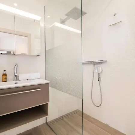 Maison D'architecte Avec Piscine Chauffee & Sublime Vue - Maison D'architecte Avec Piscine Chauffee & Sublime Vue Mae-2273 Вилла