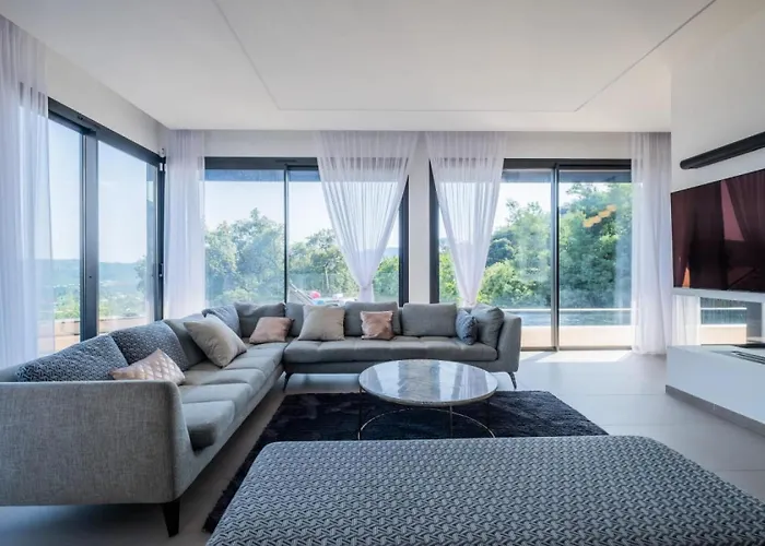 Maison D'architecte Avec Piscine Chauffee & Sublime Vue - Maison D'architecte Avec Piscine Chauffee & Sublime Vue Mae-2273 * Mandelieu